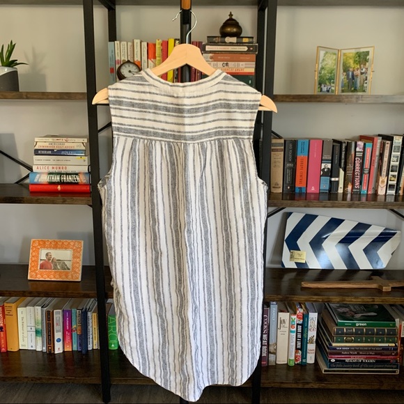 Lucky Brand • Gray Striped Sleeveless Tunic - Picture 5 of 6